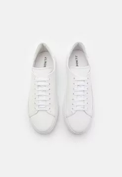 J.LINDEBERGSneakers - White 9 J.LINDEBERGSneakers - White -J.Lindeberg Affär 06743e9de1924ad4ba307a7bd440f70d