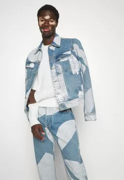 J.LINDEBERGARCHER STRUCTURE - Stickad Tröja - Cloud White 13 J.LINDEBERGARCHER STRUCTURE - Stickad Tröja - Cloud White -J.Lindeberg Affär 0fd65fdf87df4083addf365f7e0dfecd