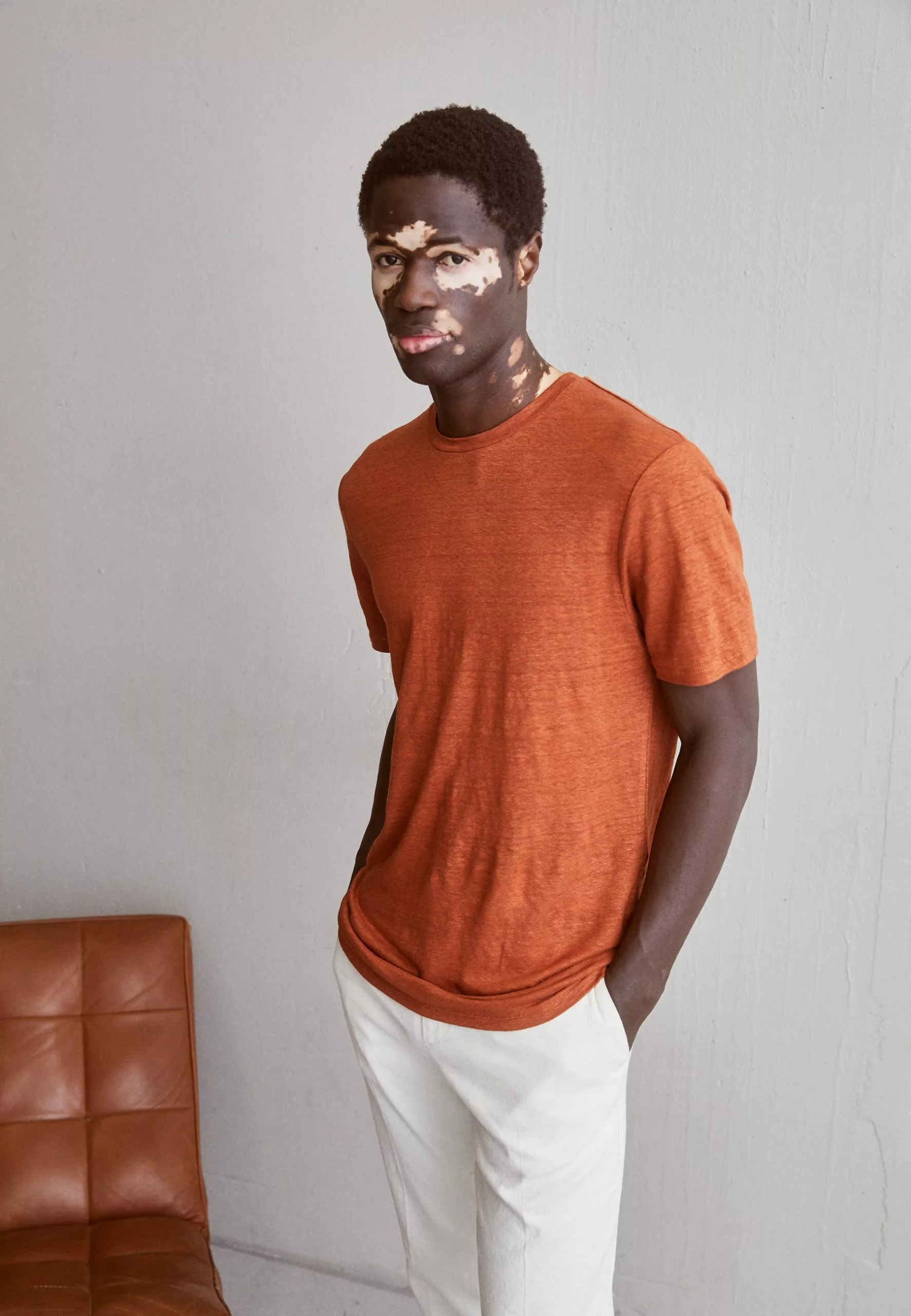 J.LINDEBERGCOMA TEE - T-shirt - Bas - Bombay Brown 1 J.LINDEBERGCOMA TEE - T-shirt - Bas - Bombay Brown