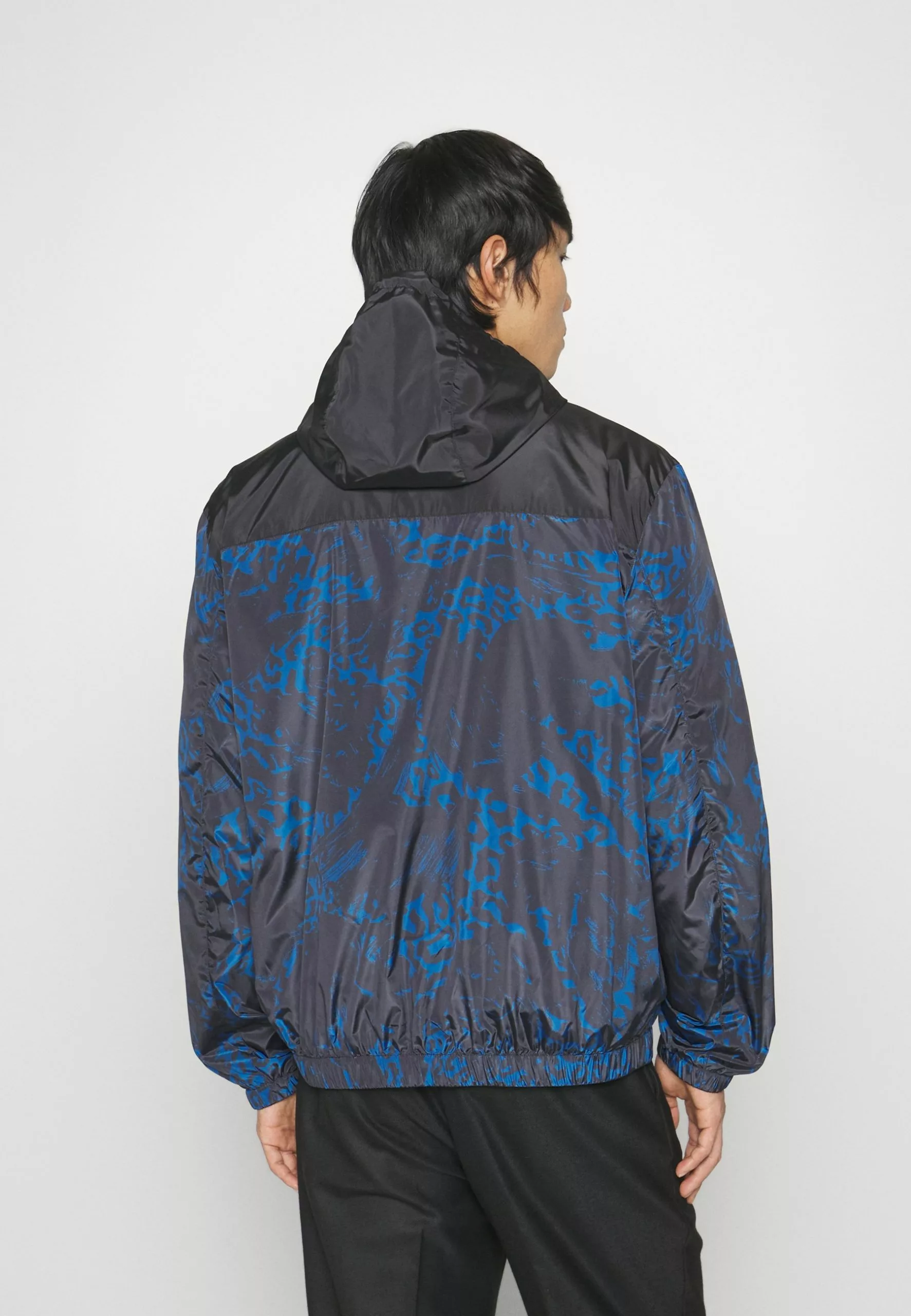 J.LINDEBERGSTEWIE - Tunn Jacka - Navy Peony 4 J.LINDEBERGSTEWIE - Tunn Jacka - Navy Peony - Bild 4