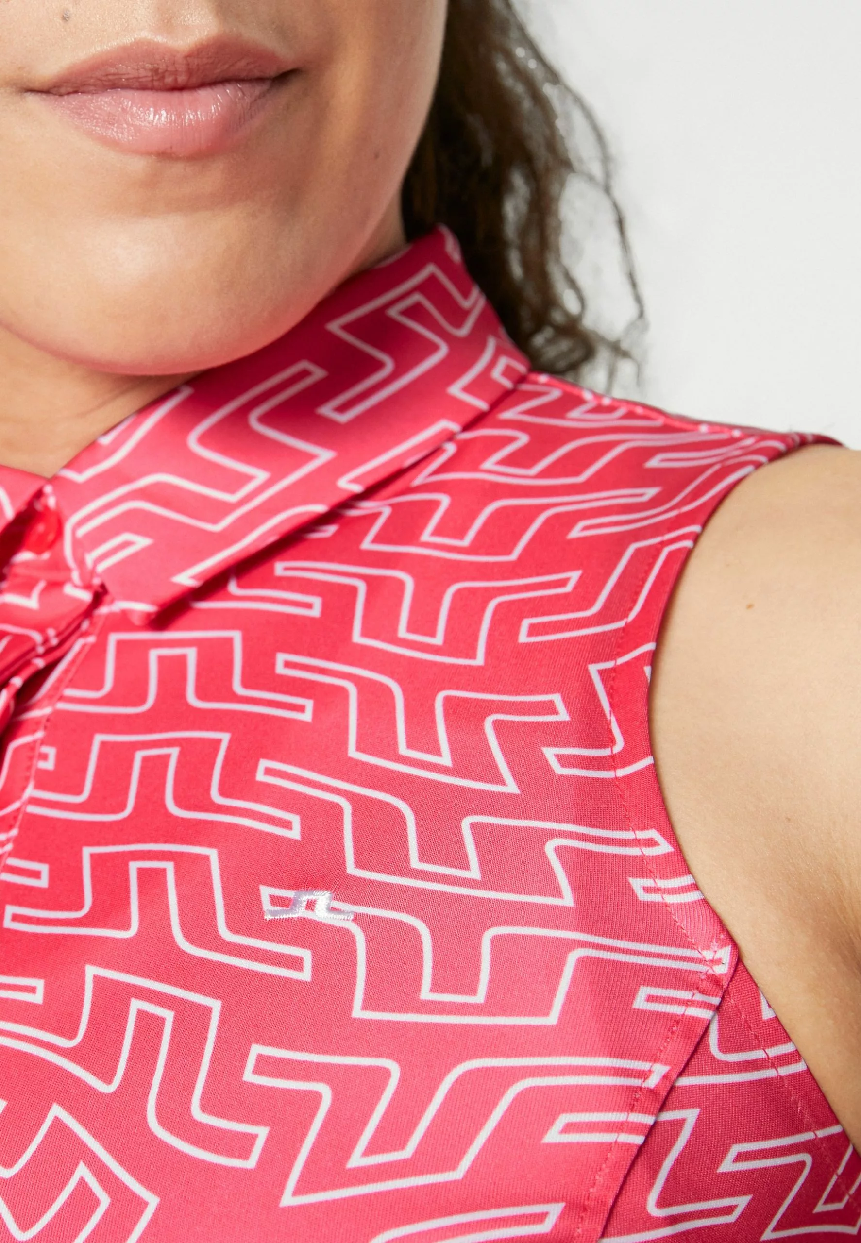 J.Lindeberg SportsDENA SLEEVELESS - Linne - Azalea Outline Bridge Swirl 6 J.Lindeberg SportsDENA SLEEVELESS - Linne - Azalea Outline Bridge Swirl - Bild 6