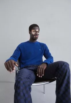 J.LINDEBERGYURI LOGO CREW - Stickad Tröja - Navy Peony