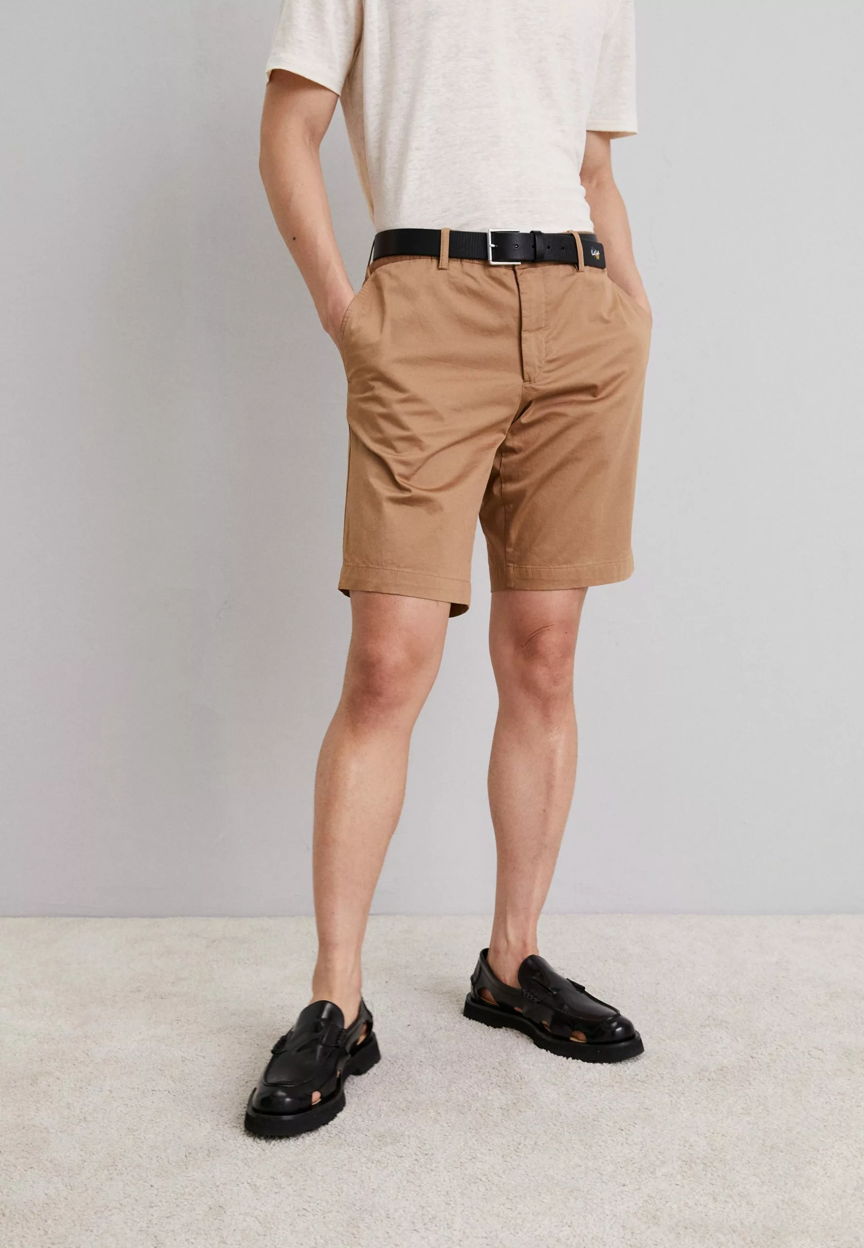 J.LINDEBERGNATHAN SUPER - Shorts - Tiger Brown 1 J.LINDEBERGNATHAN SUPER - Shorts - Tiger Brown