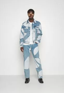 J.LINDEBERGJOHNNY DOT LOOSE - Jeans Relaxed Fit - Light Blue 12 J.LINDEBERGJOHNNY DOT LOOSE - Jeans Relaxed Fit - Light Blue -J.Lindeberg Affär 2c938f4899254a5c907d74f65abcffd7