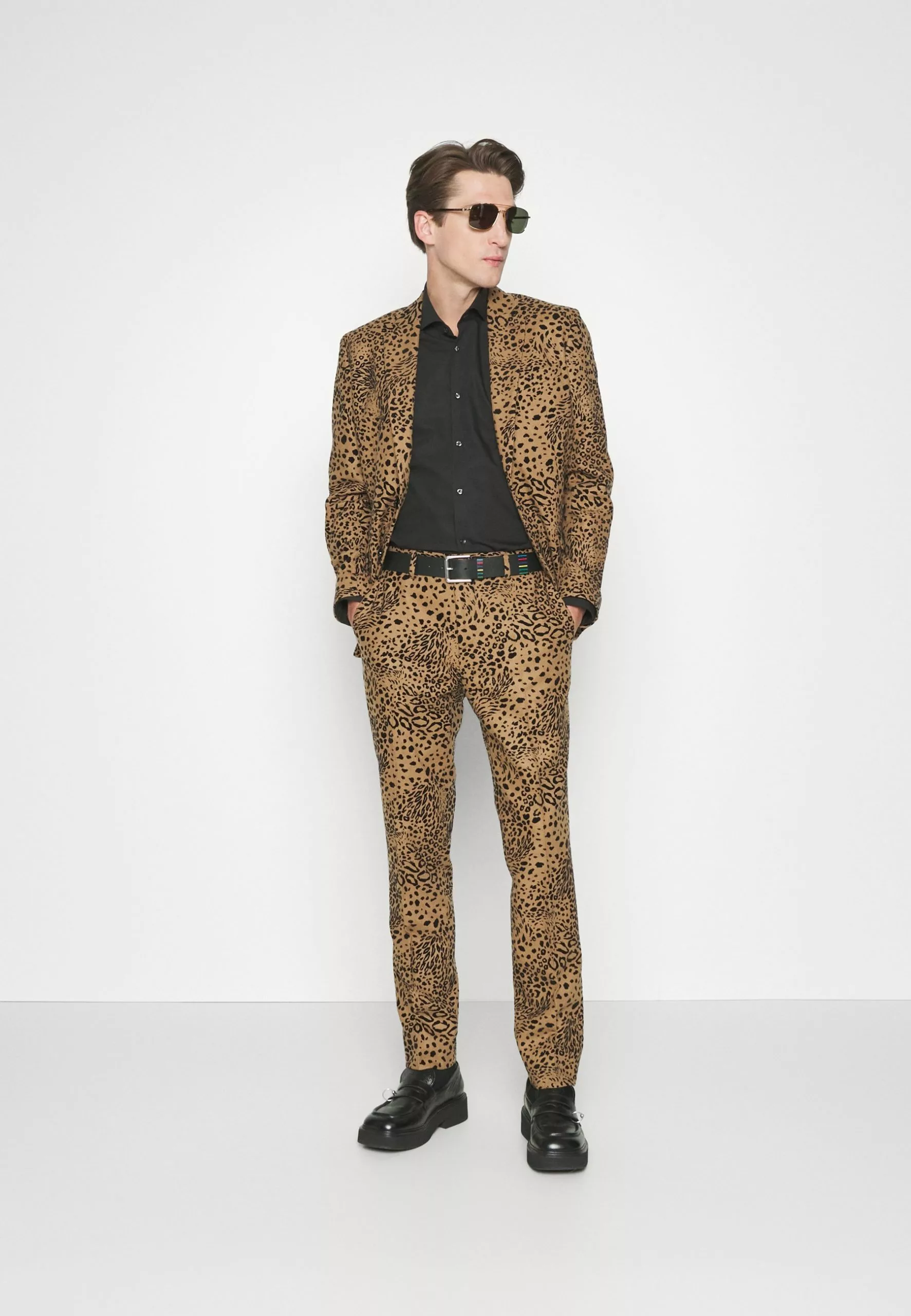 J.LINDEBERGLEO FLOCK LEOPARD PANTS - Tygbyxor - Chipmunk 2 J.LINDEBERGLEO FLOCK LEOPARD PANTS - Tygbyxor - Chipmunk - Bild 2