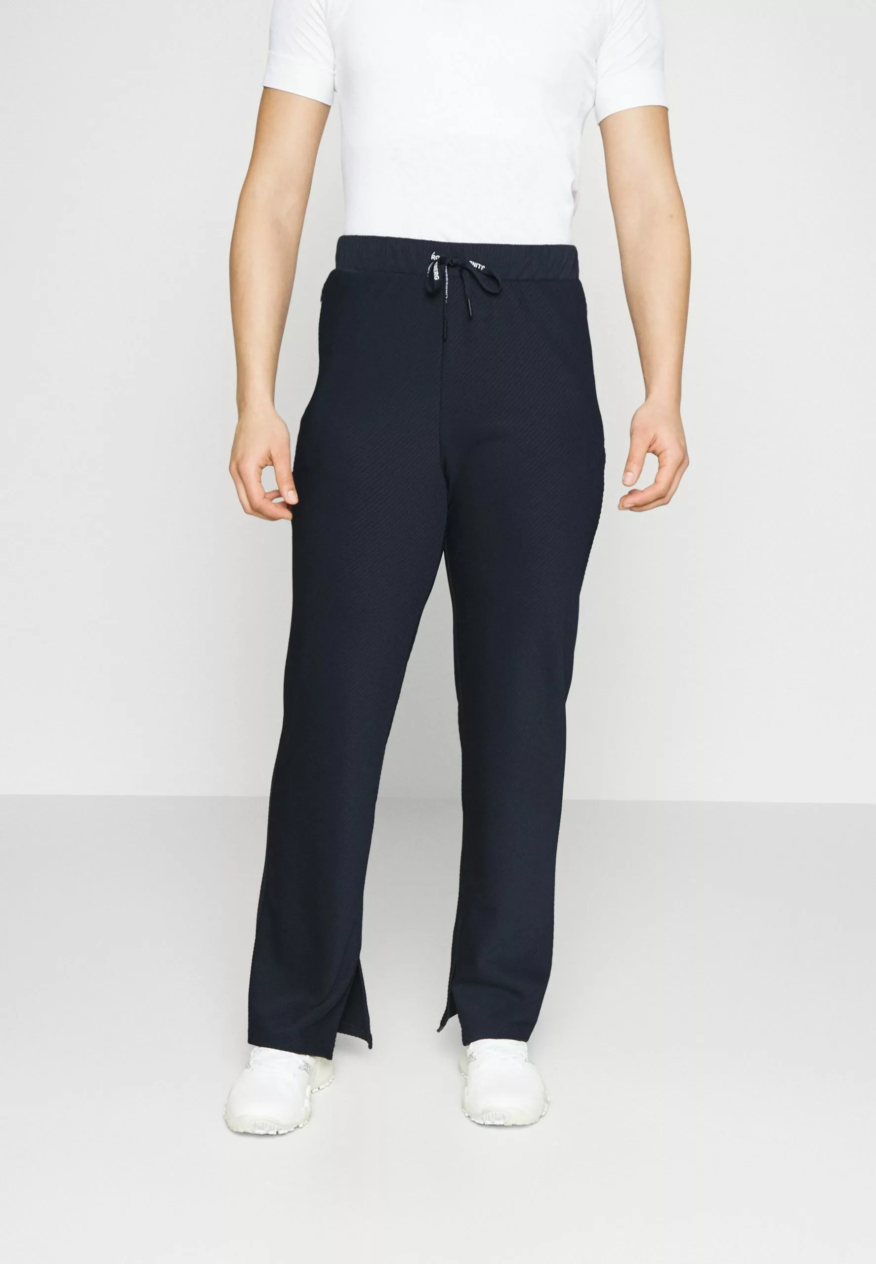 J.LINDEBERGIMAN PANT - Tygbyxor - Navy 1 J.LINDEBERGIMAN PANT - Tygbyxor - Navy