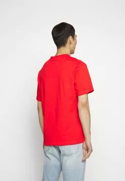 J.LINDEBERGCAMILO GRAPHIC - T-shirt Med Print - Fiery Red -J.Lindeberg Affär 464752ae5d2b49cab7ff4267c91cdda7