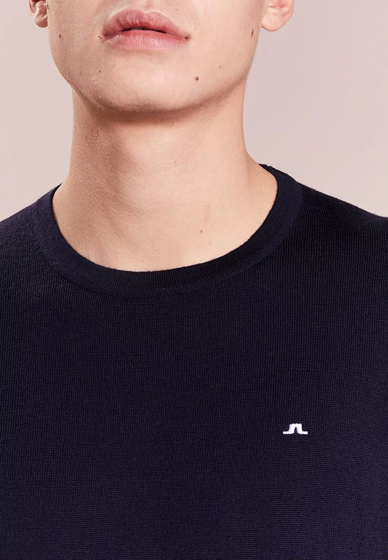 J.LINDEBERGLYLE TRUE MERINO - Stickad Tröja - Navy 4 J.LINDEBERGLYLE TRUE MERINO - Stickad Tröja - Navy - Bild 4