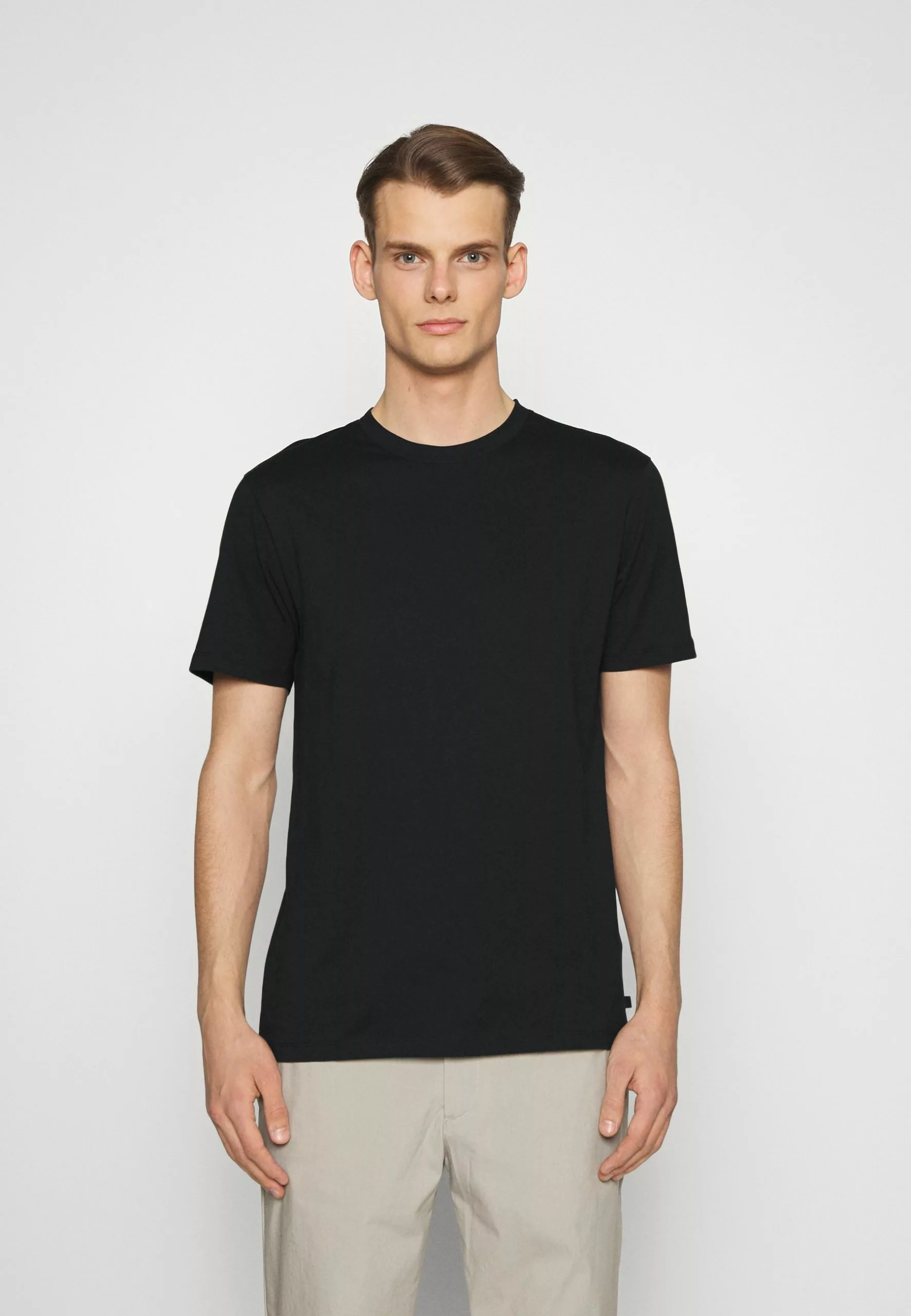 J.LINDEBERGSID - T-shirt - Bas - Black 1 J.LINDEBERGSID - T-shirt - Bas - Black