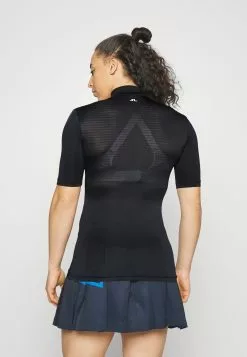 J.Lindeberg SportsAMALIA - T-shirt Till Träning - Navy 7 J.Lindeberg SportsAMALIA - T-shirt Till Träning - Navy -J.Lindeberg Affär 533aa342e461451ebf52444f35b395ef