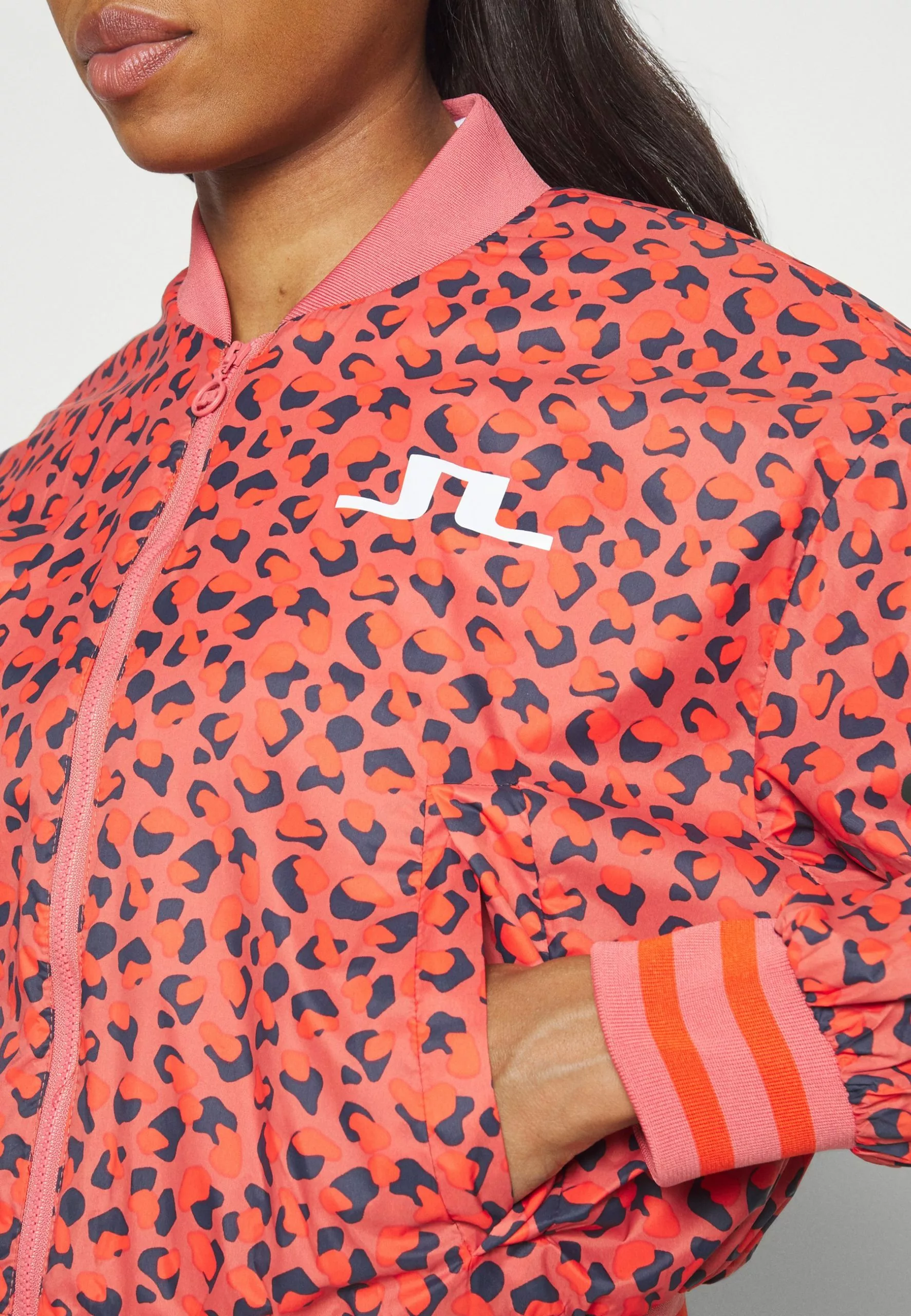 J.Lindeberg SportsAUDREY GOLF JACKET PRINT - Träningsjacka - Faded Rose 6 J.Lindeberg SportsAUDREY GOLF JACKET PRINT - Träningsjacka - Faded Rose - Bild 6