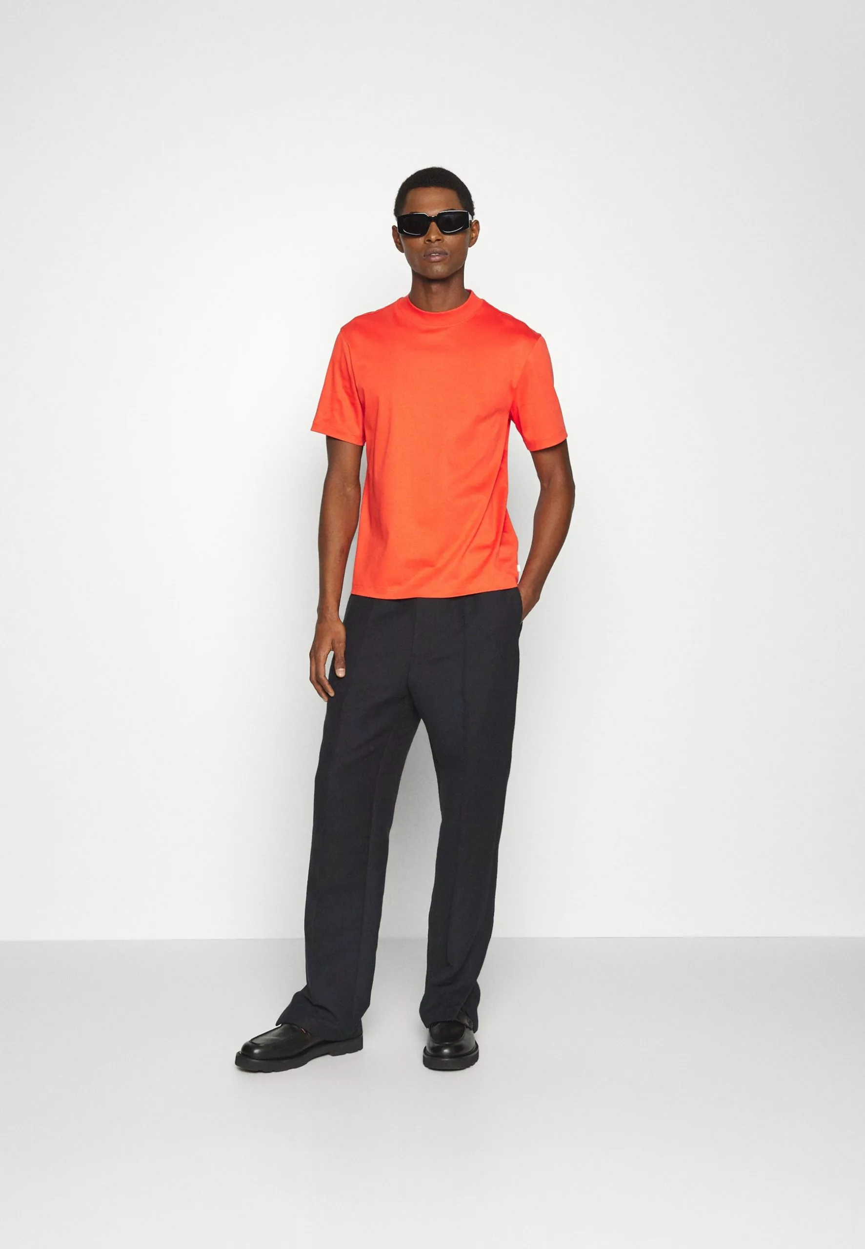 J.LINDEBERGSANTO TIGER MOTH PANTS - Tygbyxor - Navy 5 J.LINDEBERGSANTO TIGER MOTH PANTS - Tygbyxor - Navy - Bild 5