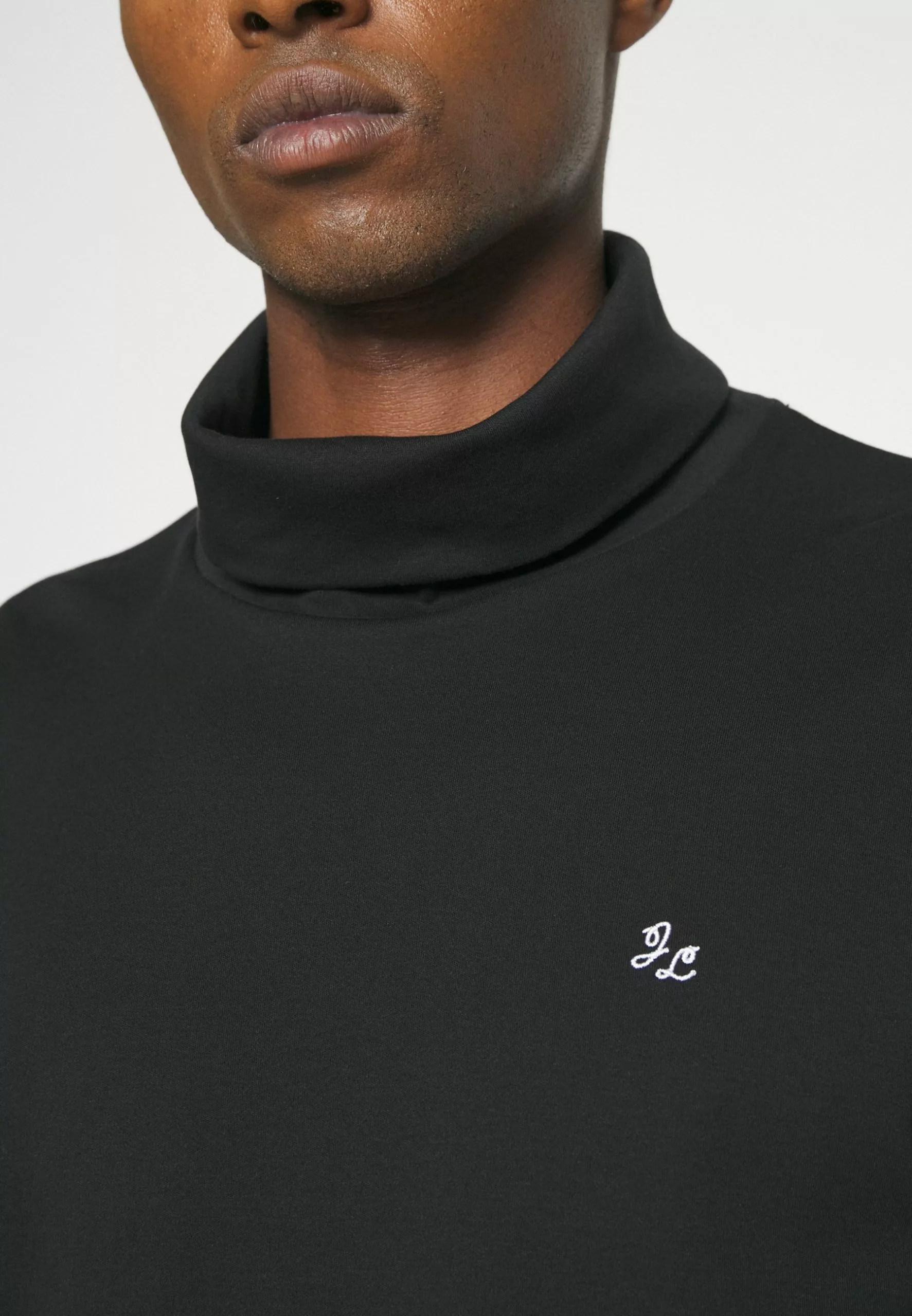 J.LINDEBERGAYDIN EMBROIDED TURTLE NECK - Pyjamasöverdel - Black 5 J.LINDEBERGAYDIN EMBROIDED TURTLE NECK - Pyjamasöverdel - Black - Bild 5