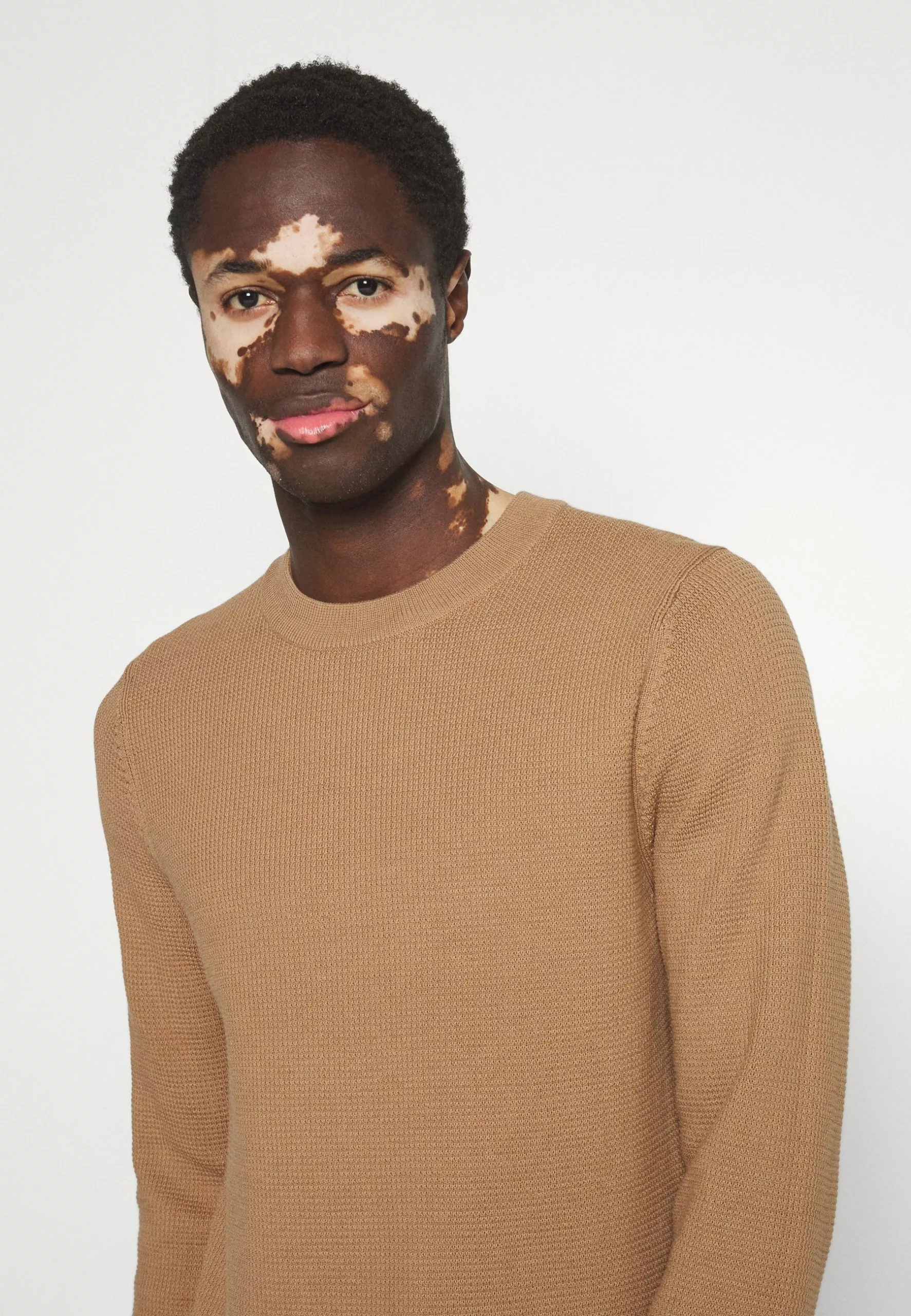 J.LINDEBERGARCHER STRUCTURE - Stickad Tröja - Chipmunk 7 J.LINDEBERGARCHER STRUCTURE - Stickad Tröja - Chipmunk - Bild 7