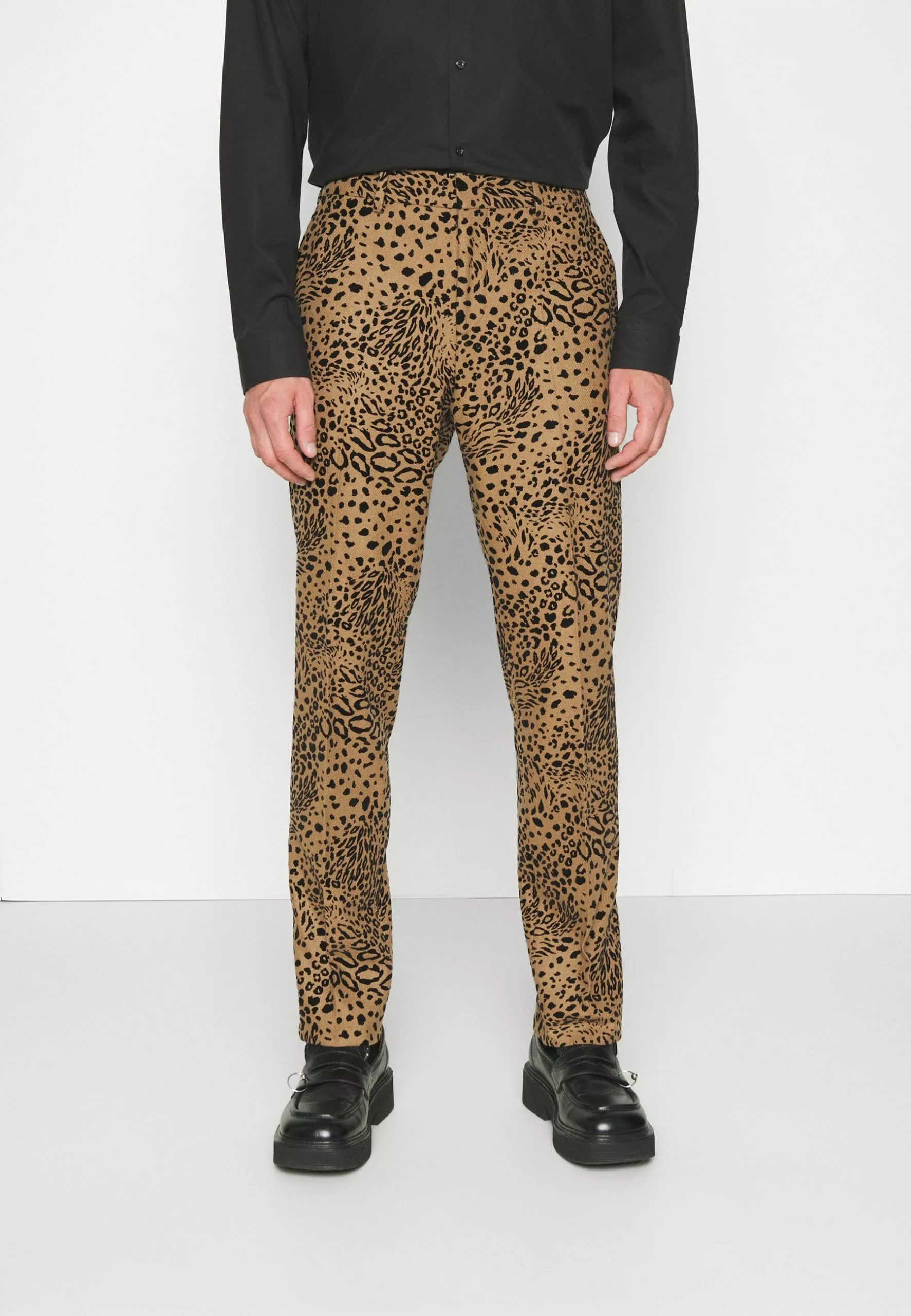 J.LINDEBERGLEO FLOCK LEOPARD PANTS - Tygbyxor - Chipmunk 1 J.LINDEBERGLEO FLOCK LEOPARD PANTS - Tygbyxor - Chipmunk