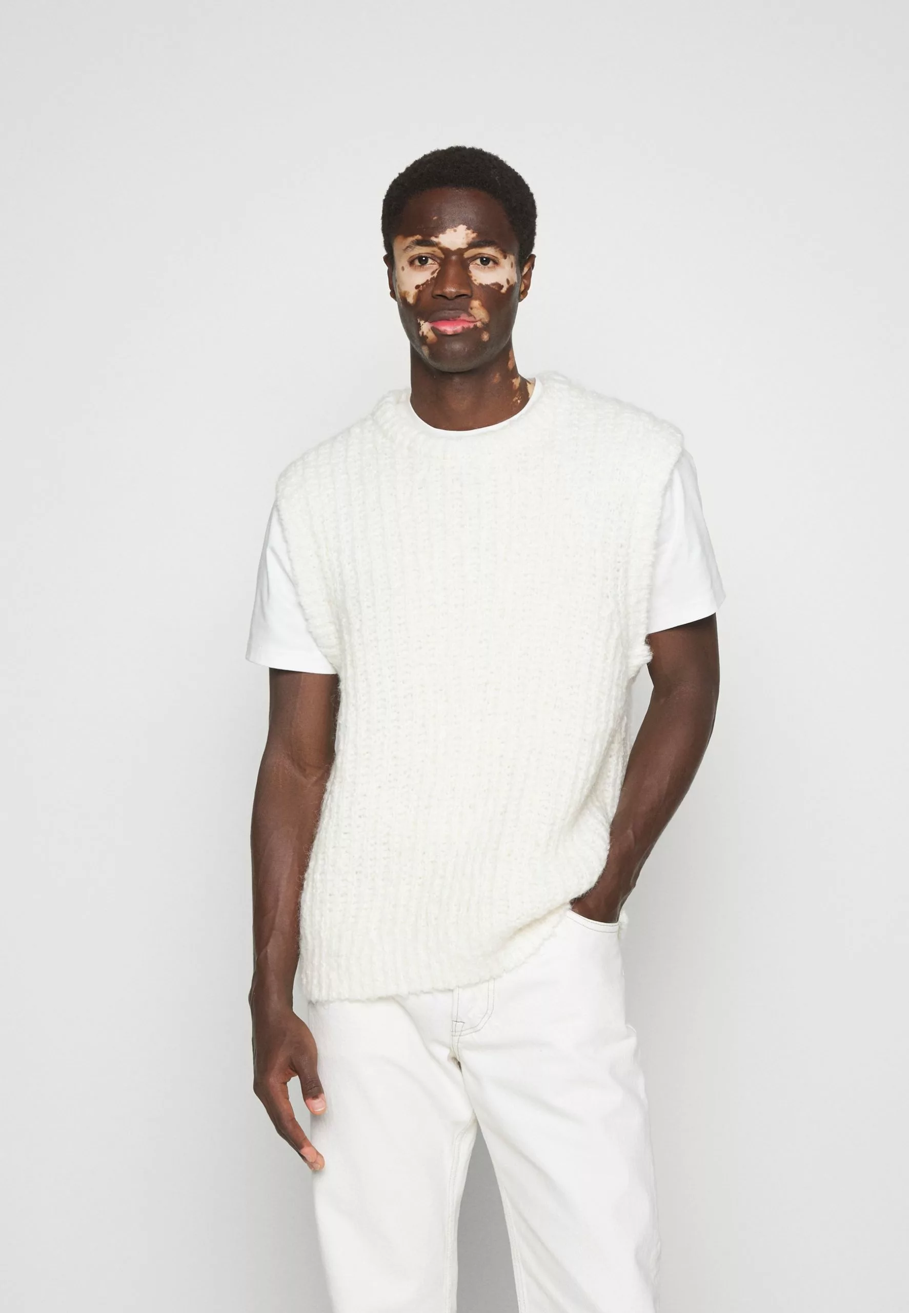 J.LINDEBERGALFONS SLIPOVER - Stickad Tröja - Cloud White 3 J.LINDEBERGALFONS SLIPOVER - Stickad Tröja - Cloud White - Bild 3