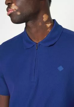 J.LINDEBERGARLO LOGO PATCH - Piké - Navy Peony 13 J.LINDEBERGARLO LOGO PATCH - Piké - Navy Peony -J.Lindeberg Affär 6935fa7ea2e9440e9944657d79861711