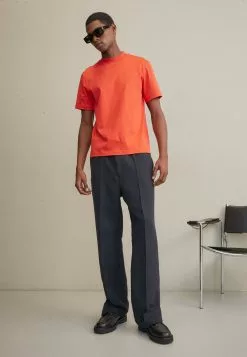 J.LINDEBERGSANTO TIGER MOTH PANTS - Tygbyxor - Navy 8 J.LINDEBERGSANTO TIGER MOTH PANTS - Tygbyxor - Navy -J.Lindeberg Affär 855b571ea2a740ff91e5c8b452230ded