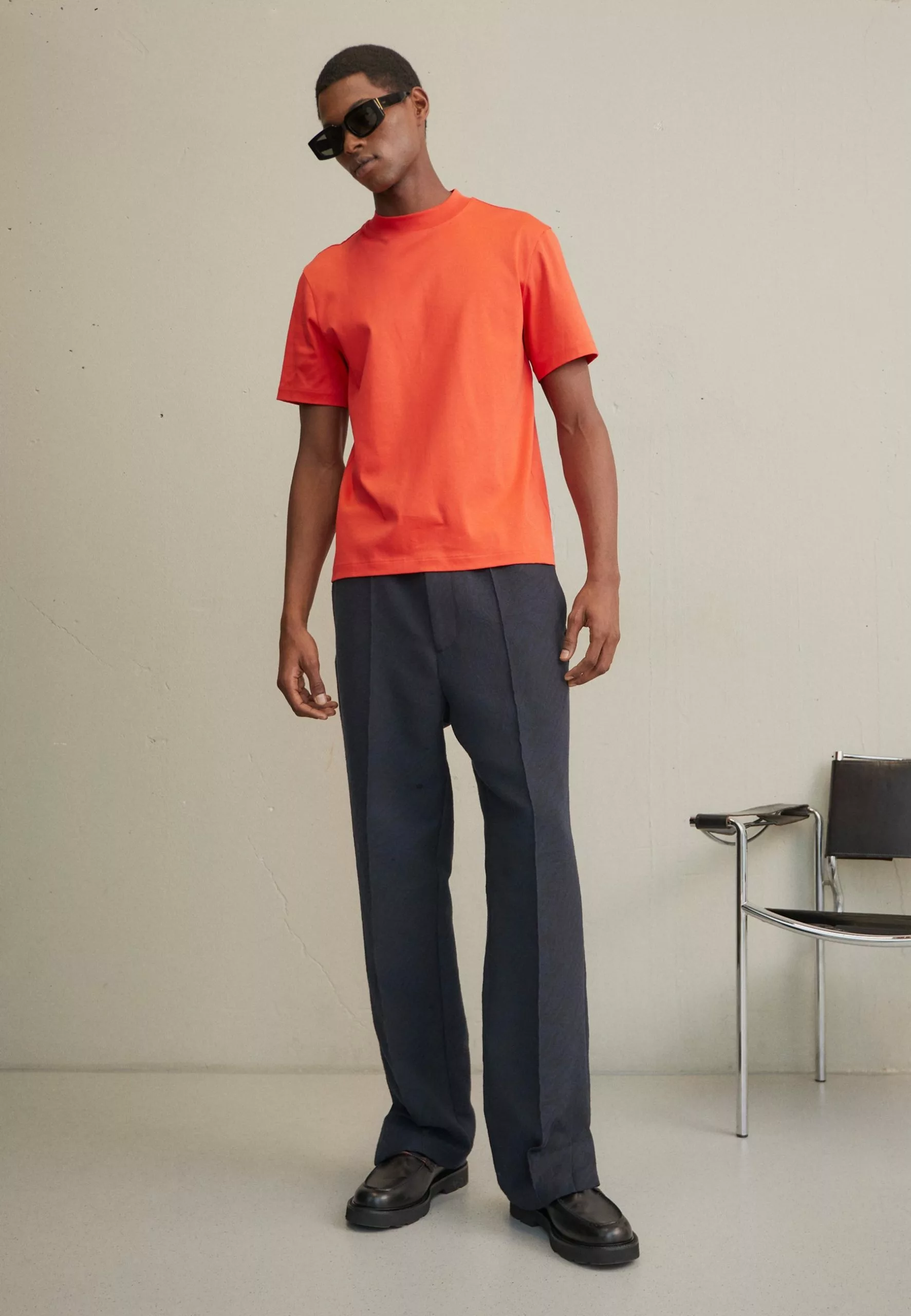 J.LINDEBERGSANTO TIGER MOTH PANTS - Tygbyxor - Navy 2 J.LINDEBERGSANTO TIGER MOTH PANTS - Tygbyxor - Navy - Bild 2