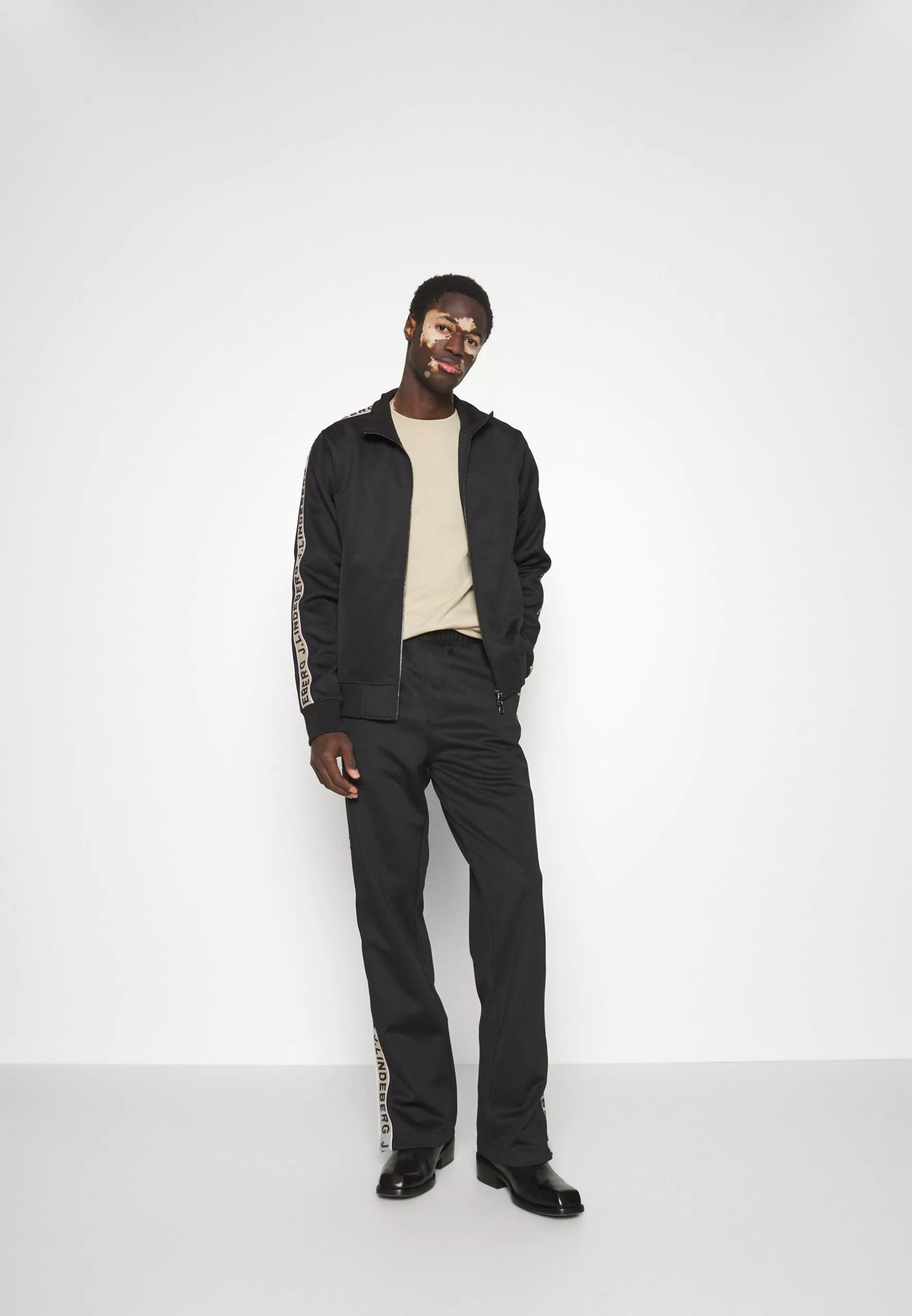 J.LINDEBERGTRAVIS TRACK JACKET - Tröja Med Dragkedja - Black 5 J.LINDEBERGTRAVIS TRACK JACKET - Tröja Med Dragkedja - Black - Bild 5