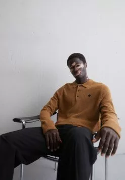 J.LINDEBERGYANN LOGO - Stickad Tröja - Chipmunk