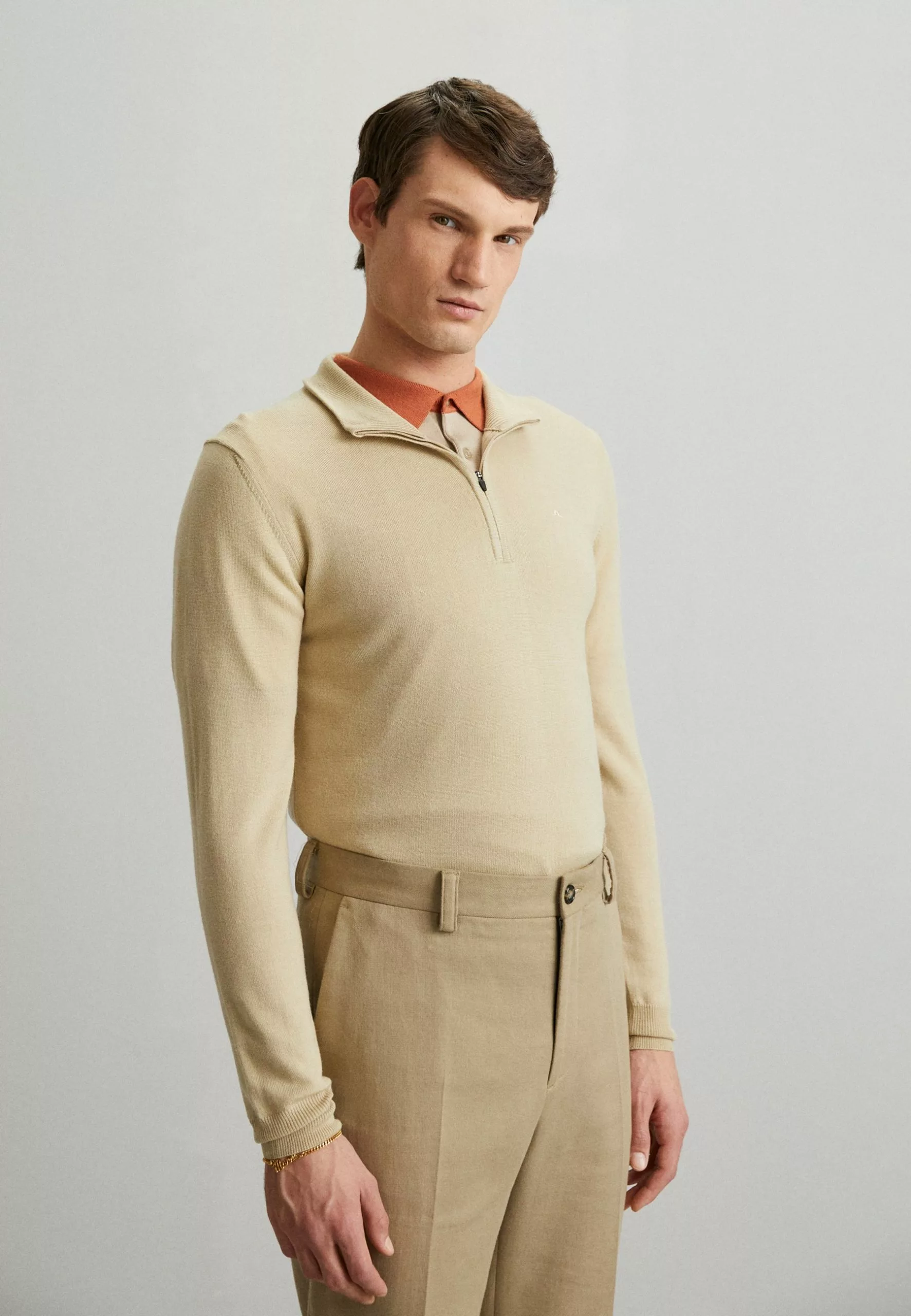 J.LINDEBERGKIYAN QUARTER ZIP - Stickad Tröja - Safari Beige 1 J.LINDEBERGKIYAN QUARTER ZIP - Stickad Tröja - Safari Beige