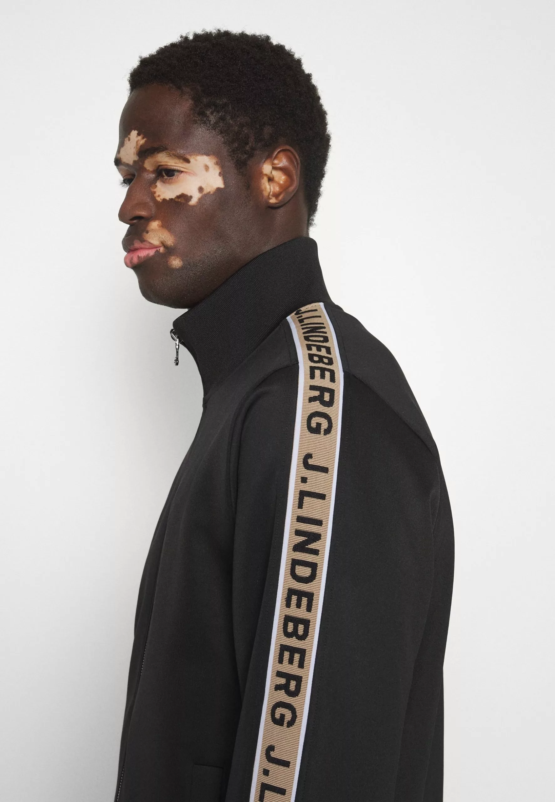 J.LINDEBERGTRAVIS TRACK JACKET - Tröja Med Dragkedja - Black 7 J.LINDEBERGTRAVIS TRACK JACKET - Tröja Med Dragkedja - Black - Bild 7