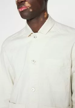 J.LINDEBERGERROL WORKWEAR OVERSHIRT - Tunn Jacka - Turtledove 13 J.LINDEBERGERROL WORKWEAR OVERSHIRT - Tunn Jacka - Turtledove -J.Lindeberg Affär 898c77e44a4147d883e88ea8bb7614c4