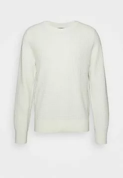 J.LINDEBERGARTHUR - Stickad Tröja - Cloud White 16 J.LINDEBERGARTHUR - Stickad Tröja - Cloud White -J.Lindeberg Affär 89f35b375d4e4d24a05e6433fc6b8961