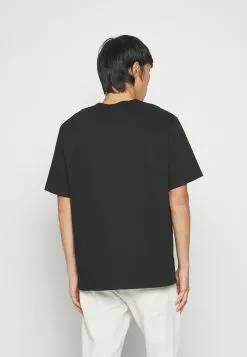 J.LINDEBERGCAMILO GRAPHIC TEE - T-shirt Med Print - Black 10 J.LINDEBERGCAMILO GRAPHIC TEE - T-shirt Med Print - Black -J.Lindeberg Affär 8db81854e7ed4c1287e36997b052c3e0