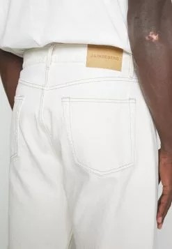 J.LINDEBERGJOHNNY LOOSE JEANS - Jeans Relaxed Fit - White 15 J.LINDEBERGJOHNNY LOOSE JEANS - Jeans Relaxed Fit - White -J.Lindeberg Affär 8ec1d1b2fcca4e78b89c8b26b10d9d64