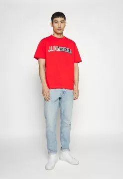 J.LINDEBERGCAMILO GRAPHIC - T-shirt Med Print - Fiery Red -J.Lindeberg Affär 9033d1c116e94c909e5e7665e6004d20