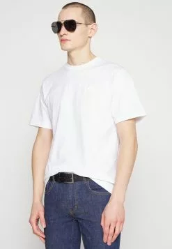 J.LINDEBERGDALE LOGO PATCH - T-shirt - Bas - White 10 J.LINDEBERGDALE LOGO PATCH - T-shirt - Bas - White -J.Lindeberg Affär a6b0d7e077dc412f9fc2ec2ad68eda04