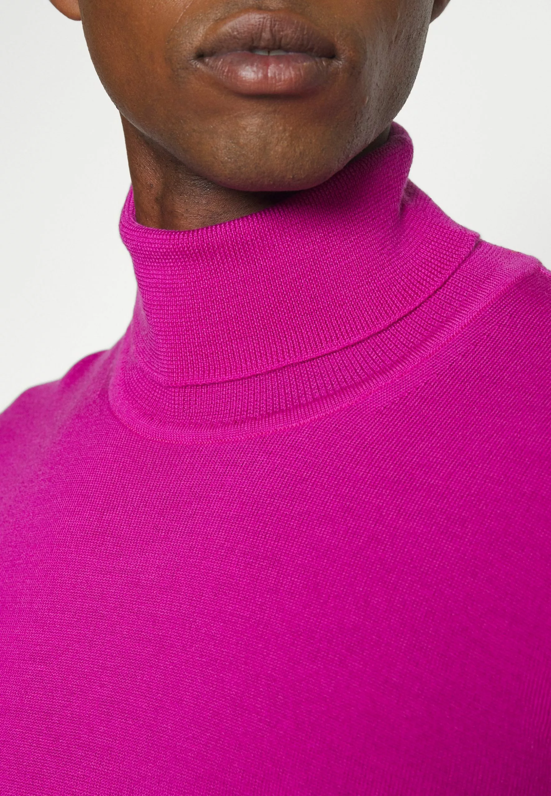 J.LINDEBERGTURTLENECK - Stickad Tröja - Wild Aster 7 J.LINDEBERGTURTLENECK - Stickad Tröja - Wild Aster - Bild 7