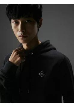 J.LINDEBERGTHROW - Luvtröja - Black 8 J.LINDEBERGTHROW - Luvtröja - Black -J.Lindeberg Affär aab5818212c942e5ba8b28fed6ce84f4