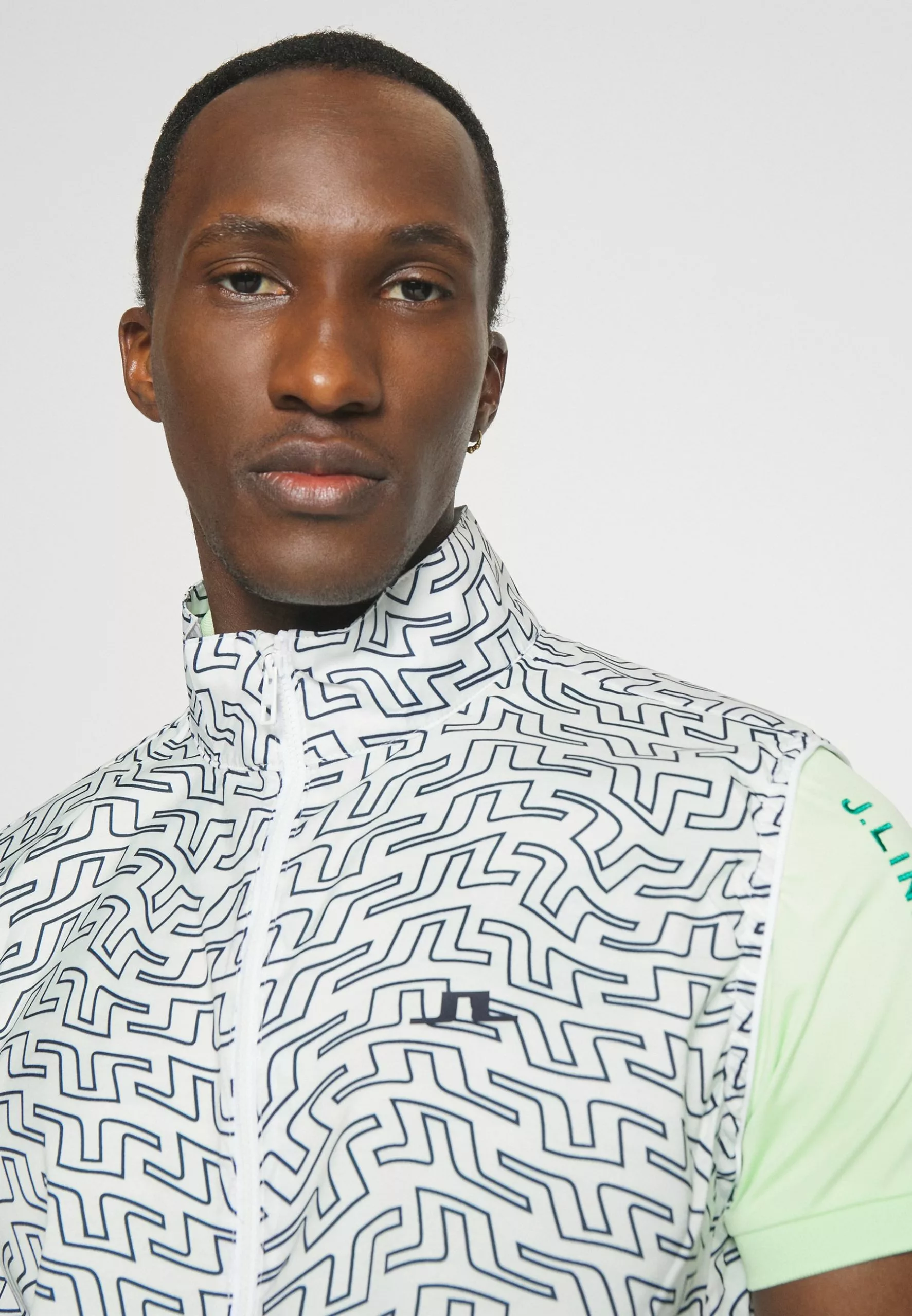 J.LINDEBERGLIGHT PACKABLE VEST - Väst - White 4 J.LINDEBERGLIGHT PACKABLE VEST - Väst - White - Bild 4