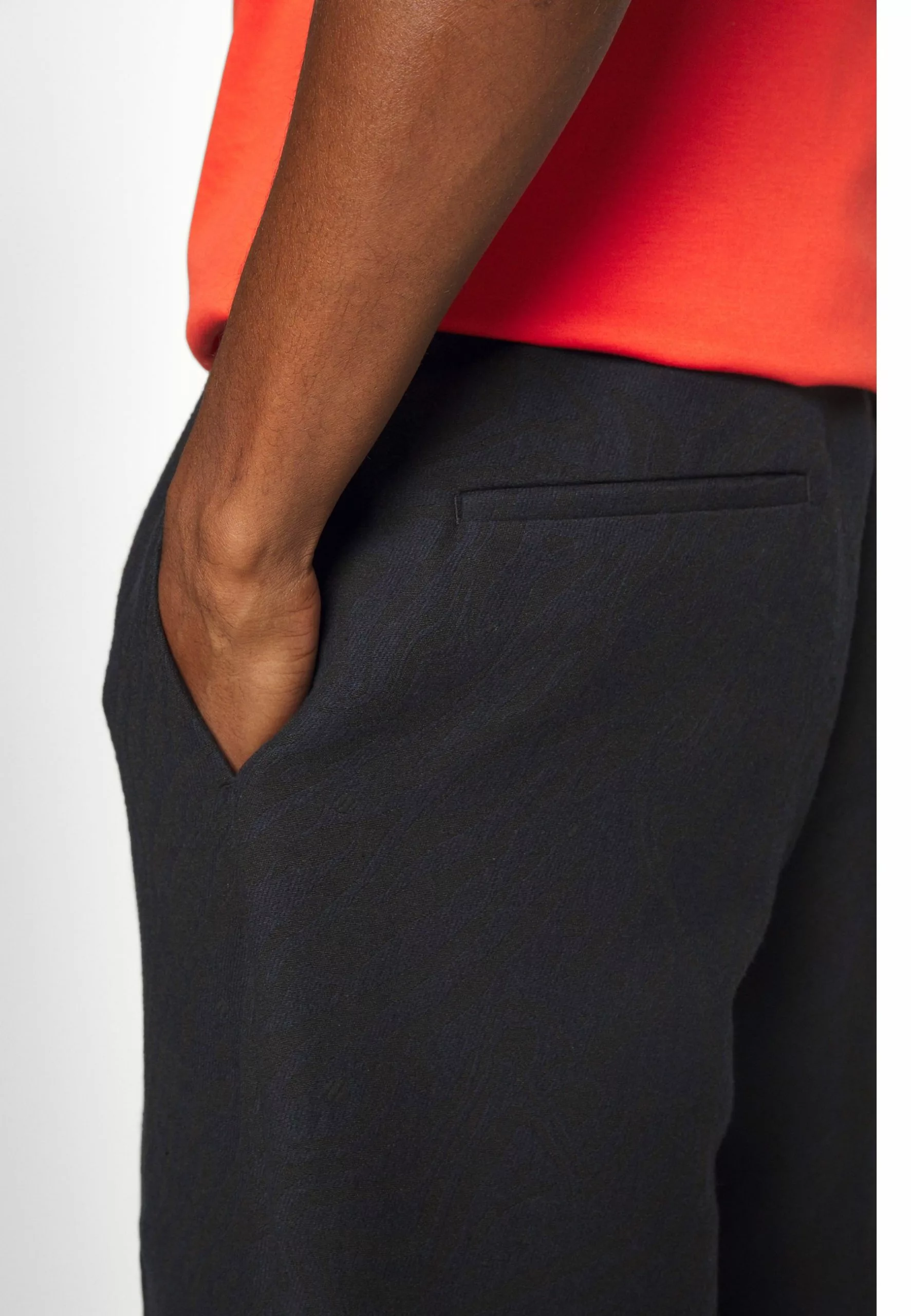 J.LINDEBERGSANTO TIGER MOTH PANTS - Tygbyxor - Navy 7 J.LINDEBERGSANTO TIGER MOTH PANTS - Tygbyxor - Navy - Bild 7