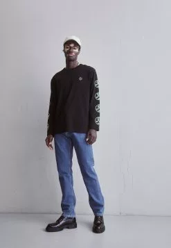 J.LINDEBERGCAMILO GRAPHIC - Långärmad Tröja - Black 9 J.LINDEBERGCAMILO GRAPHIC - Långärmad Tröja - Black -J.Lindeberg Affär b7ab6ef314d5479bb3f6689655807ea4