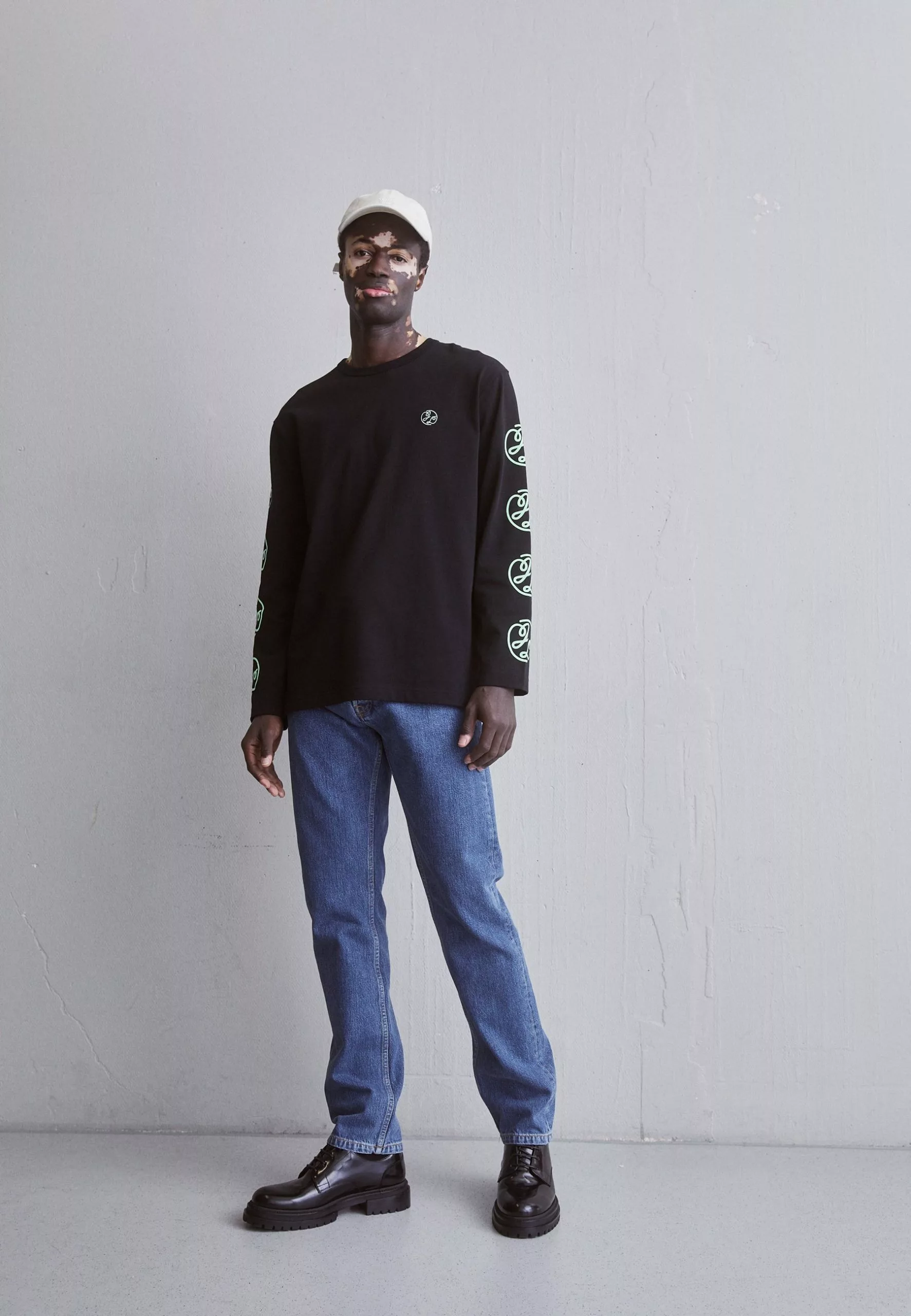 J.LINDEBERGCAMILO GRAPHIC - Långärmad Tröja - Black 2 J.LINDEBERGCAMILO GRAPHIC - Långärmad Tröja - Black - Bild 2