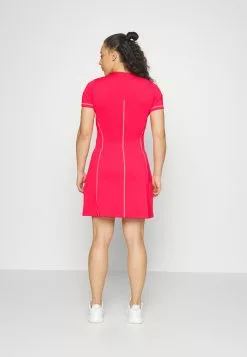 J.Lindeberg SportsKRYSTAL DRESS - Sportklänning - Azalea 10 J.Lindeberg SportsKRYSTAL DRESS - Sportklänning - Azalea -J.Lindeberg Affär bda009378e7b47c8a3808e1310effc77