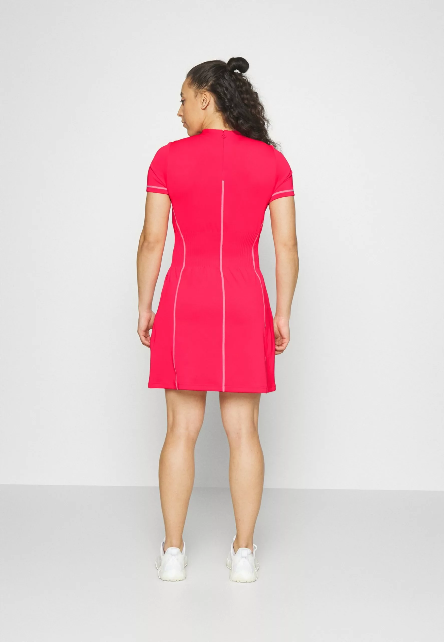 J.Lindeberg SportsKRYSTAL DRESS - Sportklänning - Azalea 3 J.Lindeberg SportsKRYSTAL DRESS - Sportklänning - Azalea - Bild 3