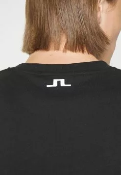 J.LINDEBERGDARCY - T-shirt Med Print - Black 15 J.LINDEBERGDARCY - T-shirt Med Print - Black -J.Lindeberg Affär c45997e184a0433cadb04f8b39b46282