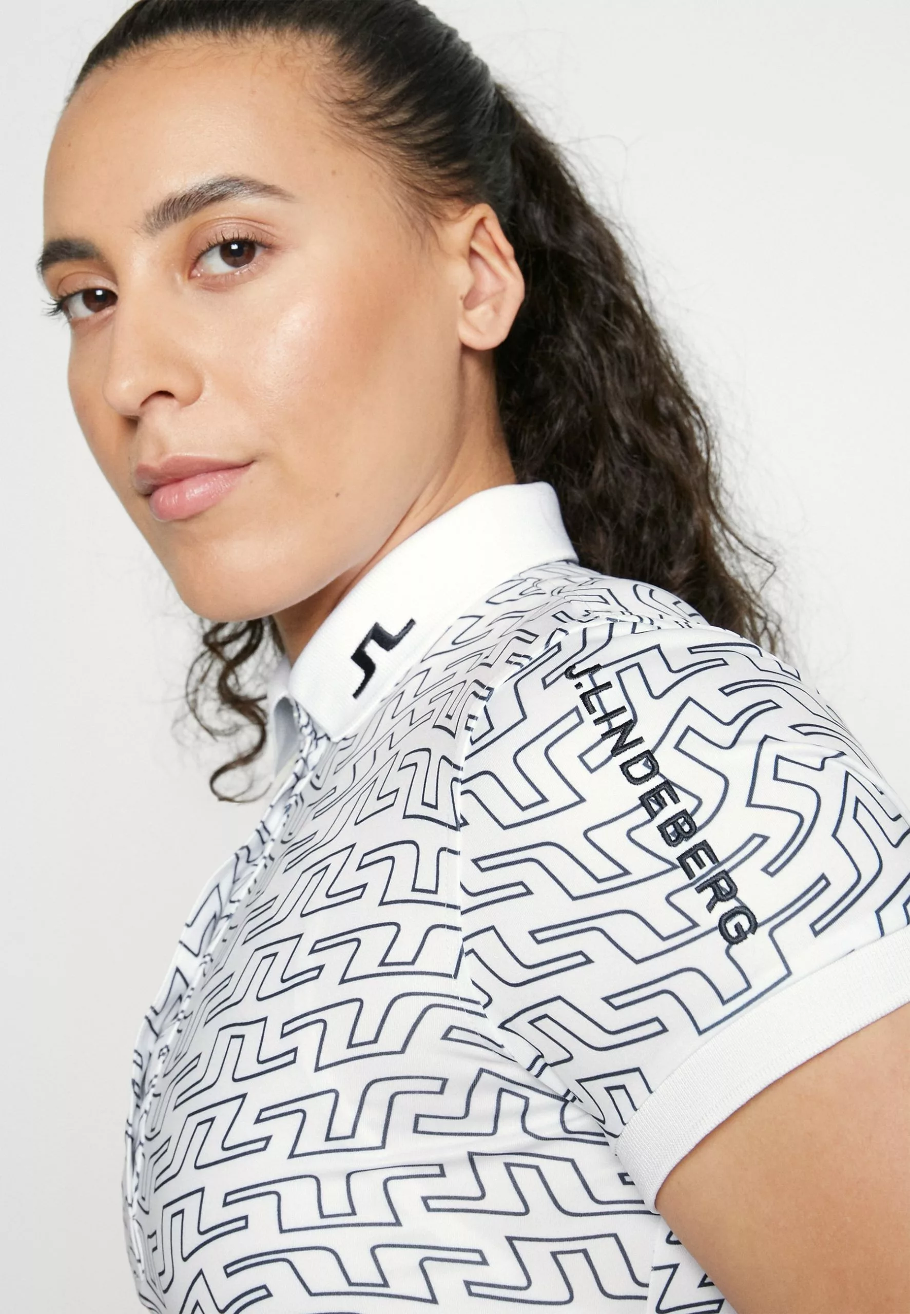 J.Lindeberg SportsTOUR TECH - Piké - White Outline Bridge Swirl 4 J.Lindeberg SportsTOUR TECH - Piké - White Outline Bridge Swirl - Bild 4