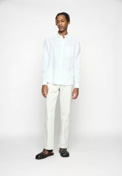 J.LINDEBERGCLEAN SHIRT - Skjorta - White 9 J.LINDEBERGCLEAN SHIRT - Skjorta - White -J.Lindeberg Affär c7efd59e52554714ab19e487467b54d8