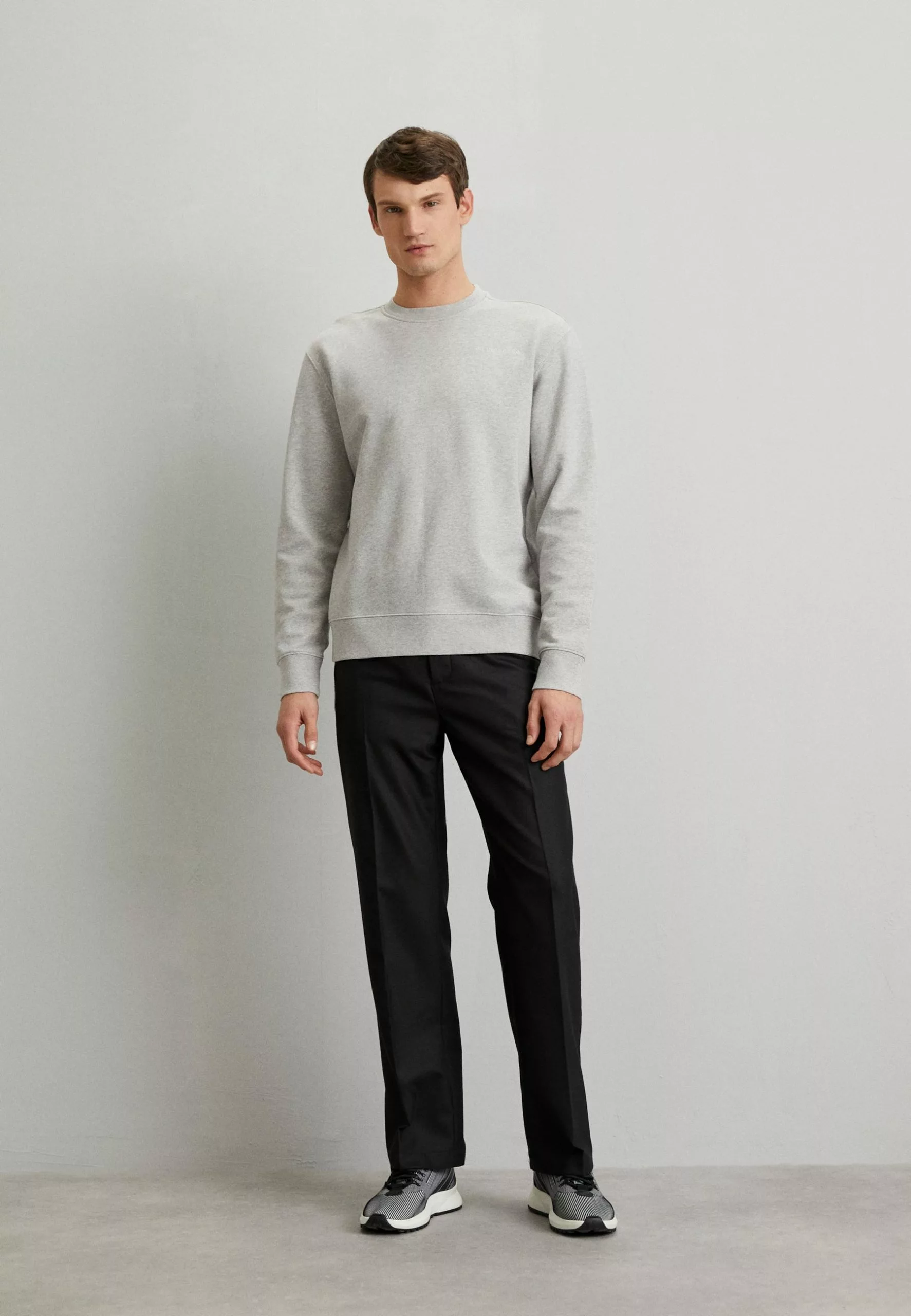 J.LINDEBERGCHIP CREW NECK - Sweatshirt - Light Grey 2 J.LINDEBERGCHIP CREW NECK - Sweatshirt - Light Grey - Bild 2