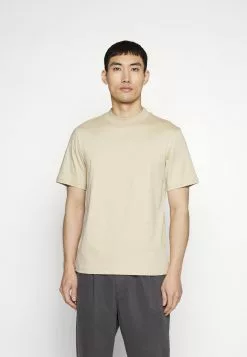 J.LINDEBERGACE MOCK NECK - T-shirt - Bas - Safari Beige 10 J.LINDEBERGACE MOCK NECK - T-shirt - Bas - Safari Beige -J.Lindeberg Affär d415fcba3d2d4207bd51bd08cb9b7b4d