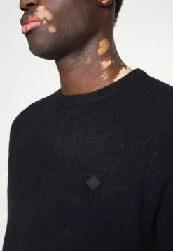 J.LINDEBERGYURI LOGO CREW - Stickad Tröja - Black 13 J.LINDEBERGYURI LOGO CREW - Stickad Tröja - Black -J.Lindeberg Affär d7277298f3014f77b8458be9faf169bf