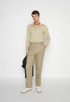 J.LINDEBERGKIYAN QUARTER ZIP - Stickad Tröja - Safari Beige 12 J.LINDEBERGKIYAN QUARTER ZIP - Stickad Tröja - Safari Beige -J.Lindeberg Affär d96afa4463a24040be0a22dd144b0a72