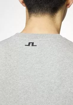 J.LINDEBERGDARCY LOGO TEE - T-shirt Med Print - Light Grey Melange 13 J.LINDEBERGDARCY LOGO TEE - T-shirt Med Print - Light Grey Melange -J.Lindeberg Affär da4332b7b2ba4c7495b38f361136b0d9