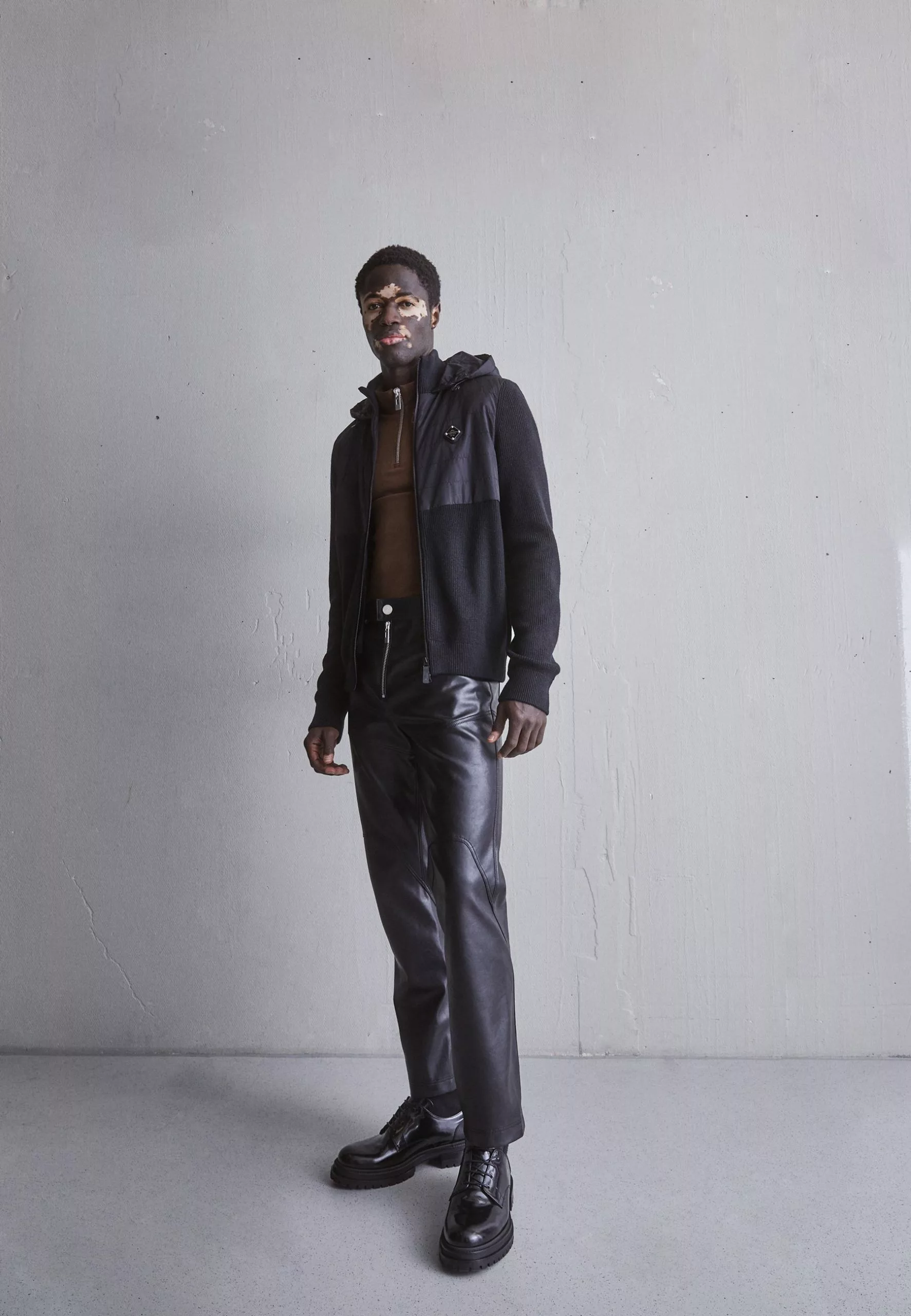 J.LINDEBERGPERRY HYBRID HOOD JACKET - Kofta - Black 2 J.LINDEBERGPERRY HYBRID HOOD JACKET - Kofta - Black - Bild 2